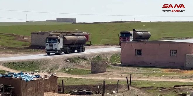الاحتلال الأمريكي يسرق دفعه جديد من النفط السوري وينقلها الى قواعده في العراق